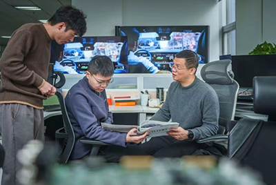 《杭州日报》探访J9国际站科技：以创新拼未来 ，“小巨人”迸发“大能量”